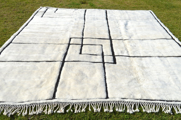 Made Moroccan rug, Beni Ourain rug, Mrirt Azilal rug, Tribal Berber rug, Handmade decor rug, Free Shipping, White Black engraved strips rug